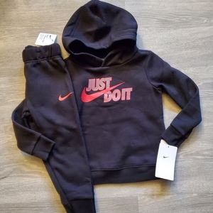 Boys Nike Set Size 2T NWT